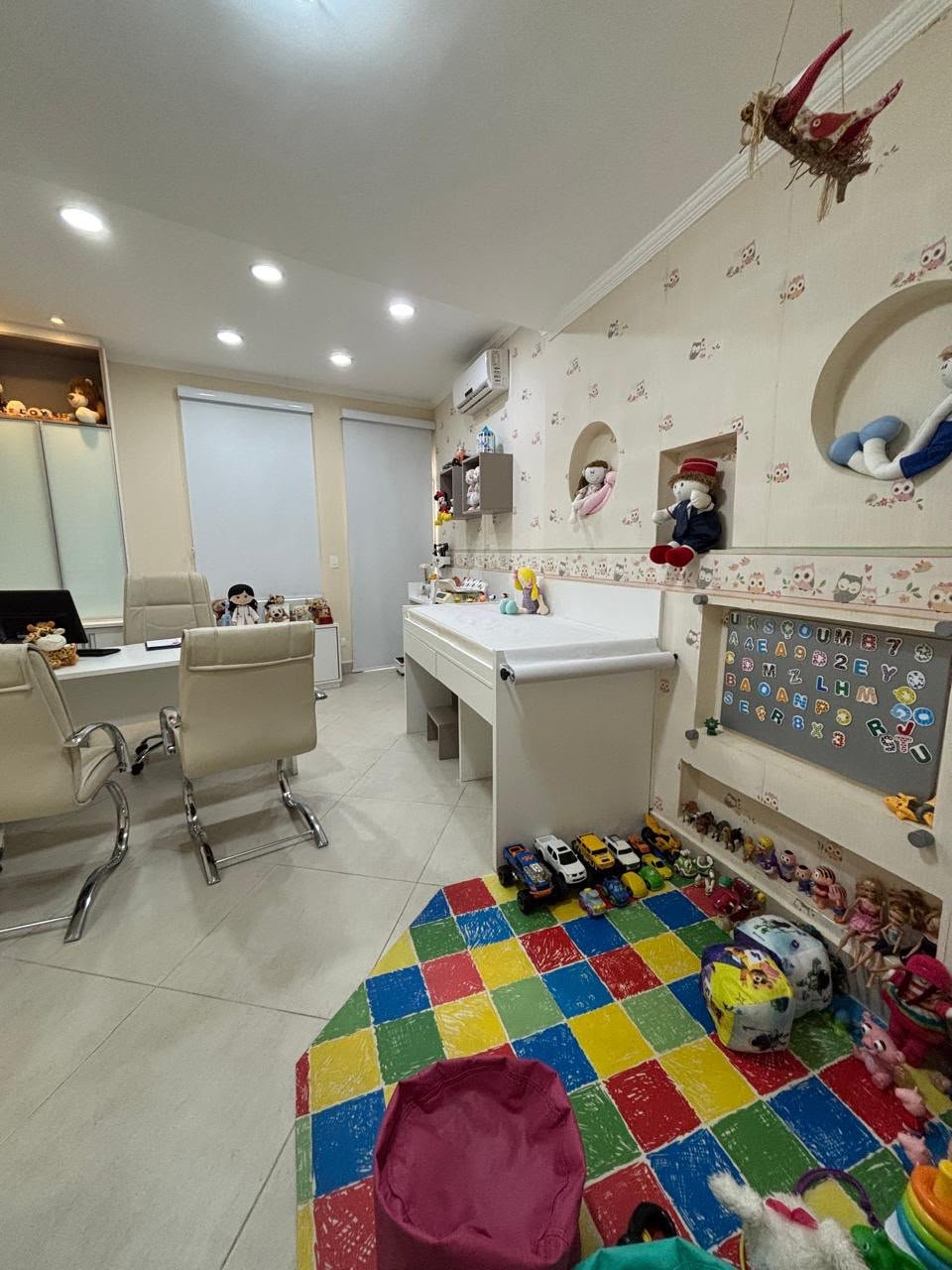 Sala de atendimento infantil da Clínica MedCenter
